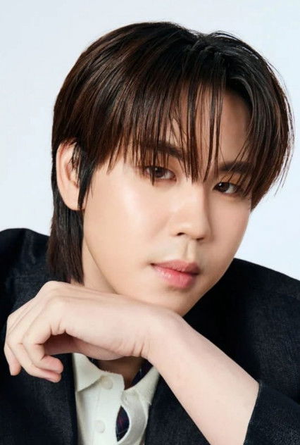 วรุศ ชวลิตรุจิวงษ์